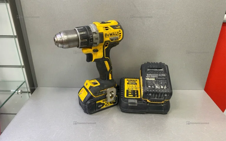 Аккумуляторная дрель-шуруповерт DeWALT DCD791