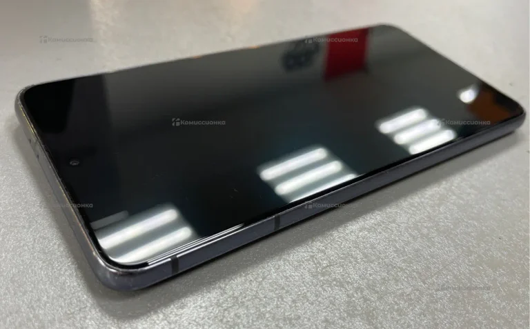 Samsung Galaxy S21 8/128 ГБ