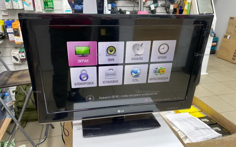 Телевизор LG• 32lm3400