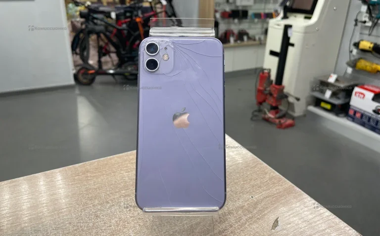 Apple iPhone 11 4/256 ГБ