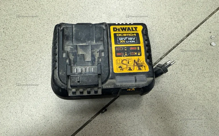 Зарядка DeWalt