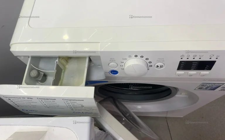 Стиральная машина Indesit 6kg /1000ob