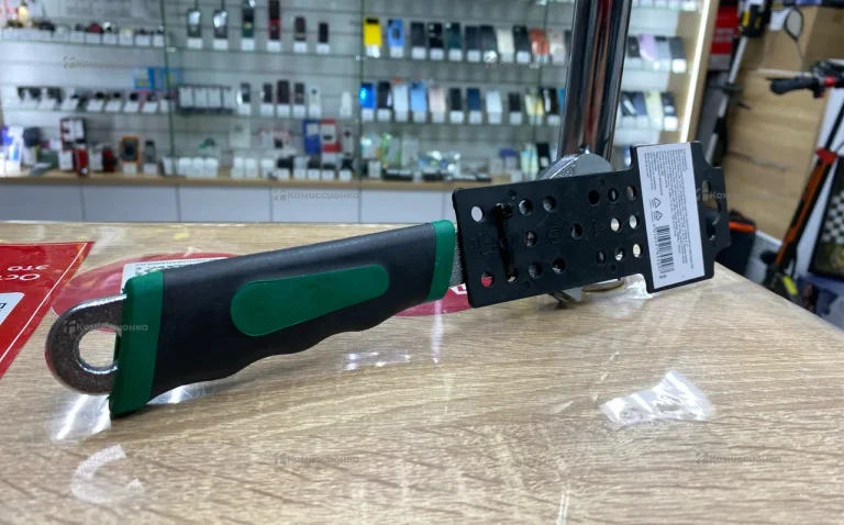 Ключ разводной Master Hand