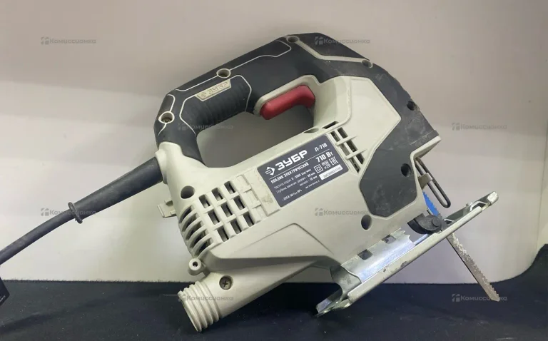 Электролобзик Зубр Л-710
