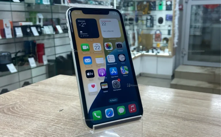 Apple iPhone 11 4/64 ГБ