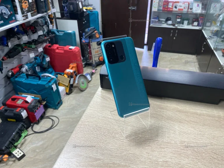 Tecno Spark 8C 4/64 ГБ