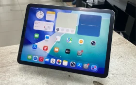 Планшет Apple iPad Air 4 64GB Wi-Fi.