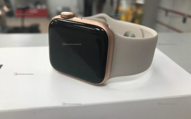 Часы  Apple Watch SE 40mm