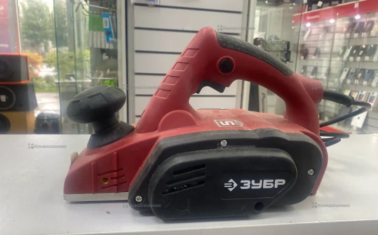 Электрорубанок ЗУБР ЗР-950-82