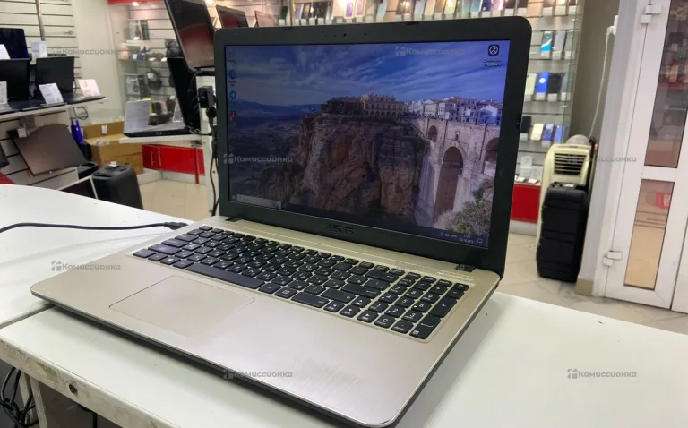 Ноутбук Asus E2-6110