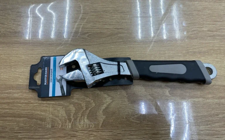 Ключ разводной Master Hand