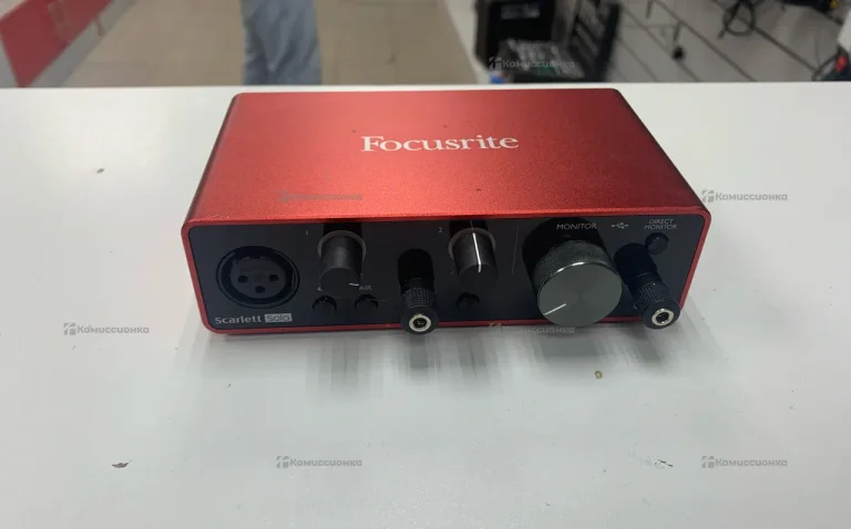 Внешняя звуковая карта FOCUSRITE Scarlett Solo 3rd