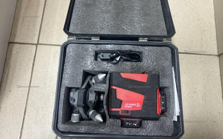 Лазерный уровень самовыравнивающийся DEKO DKLL12PR