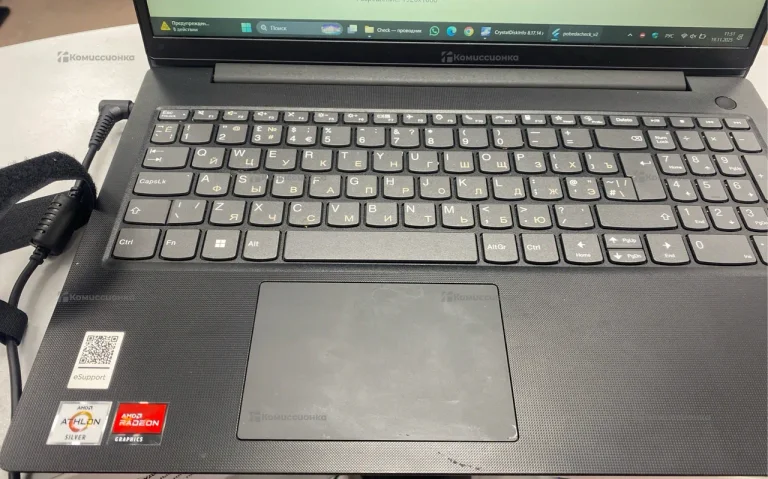 Ноутбук  LenovoV15-2025-01 238/8ГБ памяти