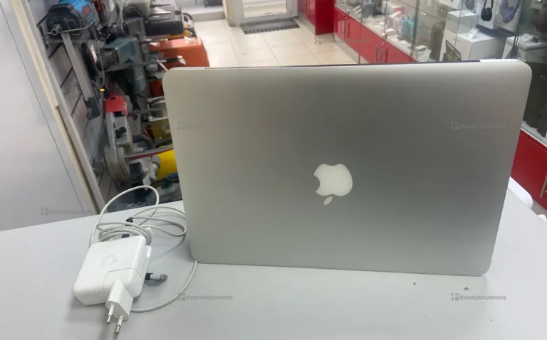 Ноутбук  MacBook Pro 2013