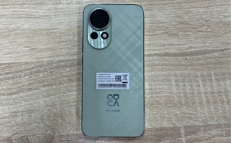 Huawei nova 13 12/256 ГБ