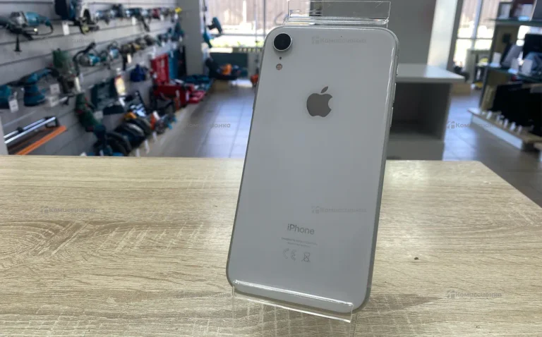 Apple IPhone XR 64 gb.