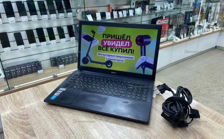 Ноутбук Dexp w650sf