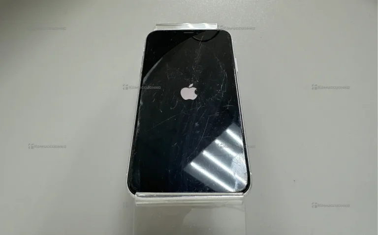 Apple iPhone XR 3/64 ГБ