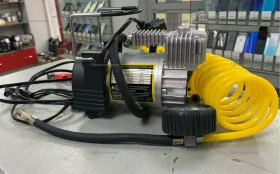 однопоршневой компрессор с пневмошлангом FEEN