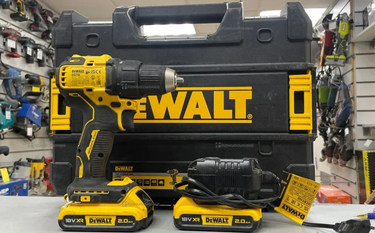Аккумуляторная дрель-шуруповерт DeWALT DCD708