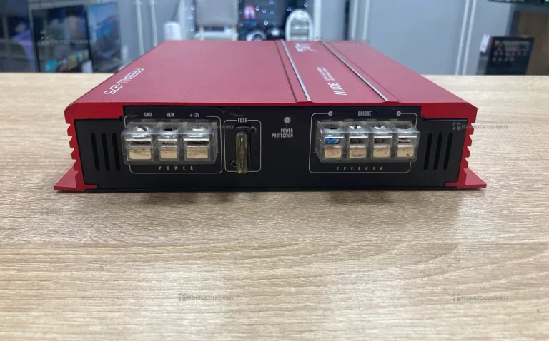 Усилитель  Aura Fireball-275