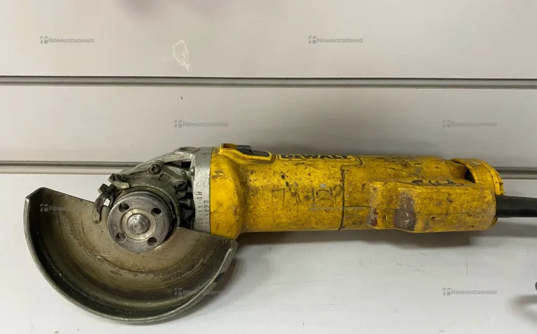 Ушм Dewalt Dwe4235