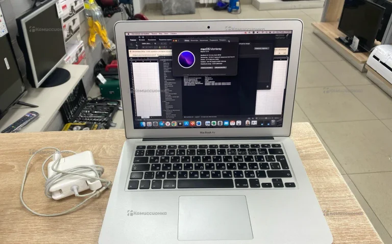Ноутбук Apple MacBook Air 13 2015 i5/8/128