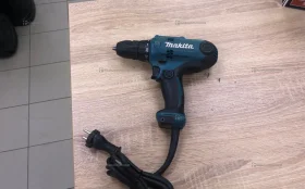 Купить Сетевая дрель-шуруповерт Makita DF0300 б/у , в Челябинск Цена:2900рублей