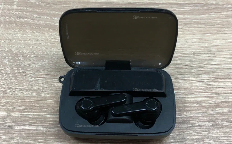 Наушники  с экраном