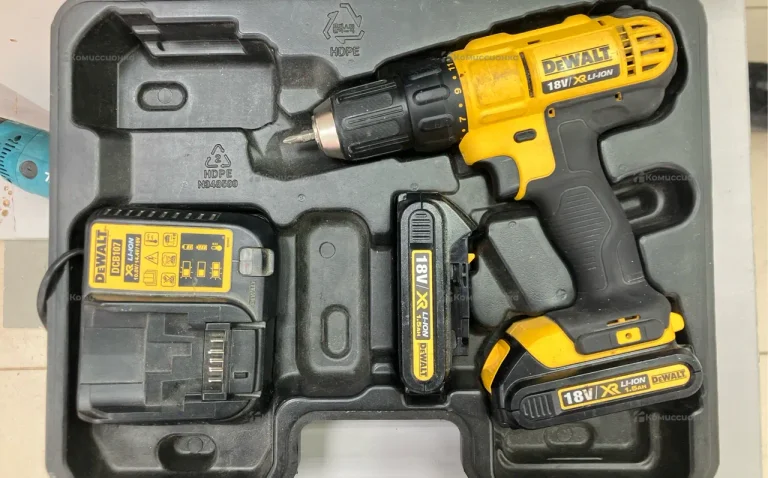 Аккумуляторный Дрель шуруповерт Dewalt DCD771