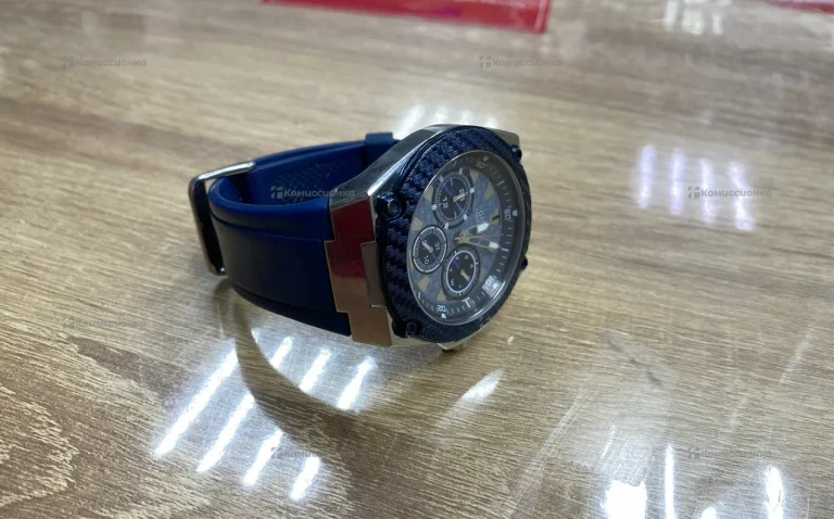 Часы guess w1049g1