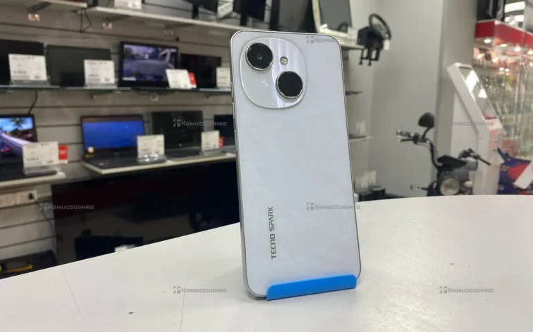 Телефон Tecno Spark Go 1 3/64Gb