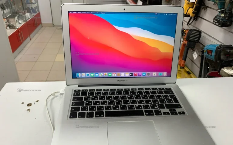 Ноутбук  MacBook Air 13 (2015)