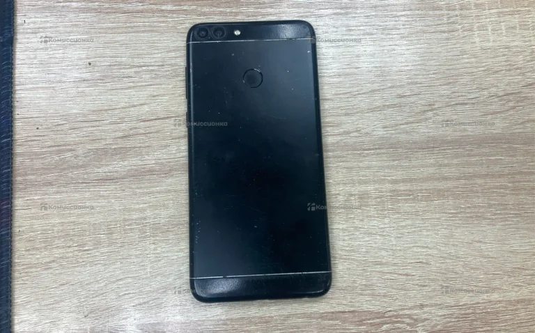 Huawei P smart 3/32 ГБ