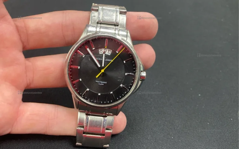 Часы  Jacques Lemans