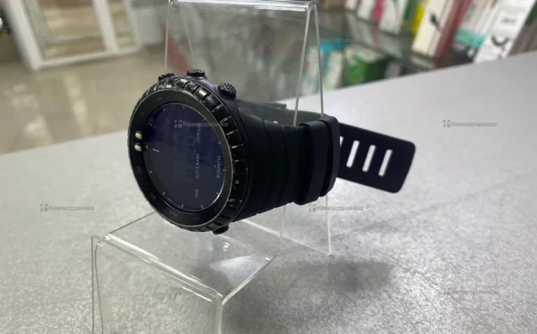 Часы  Suunto Core