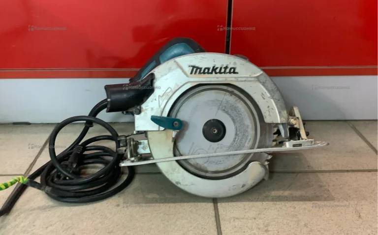 циркулярное пила HS701