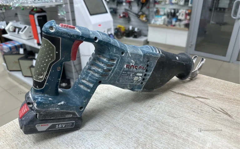 аккумуляторная сабельная пила Bosch GSA 18 V-Li