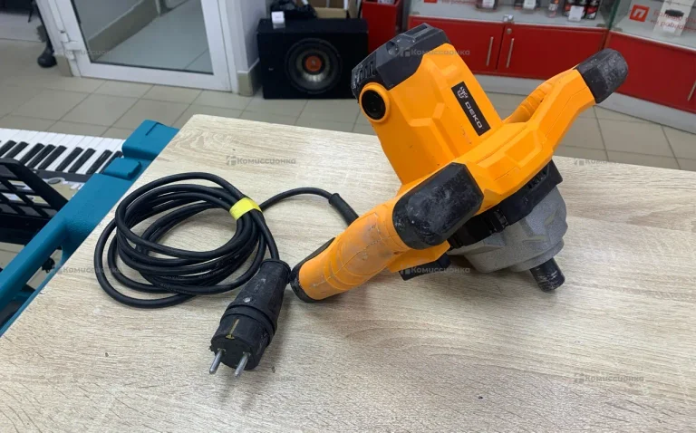 Миксер строительный DEKO DKM1600W