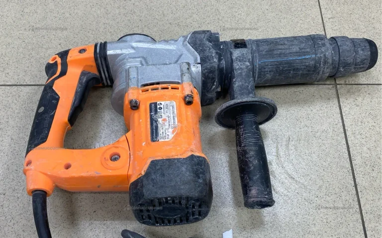 Отбойный молоток Вихрь ОМ-1600м