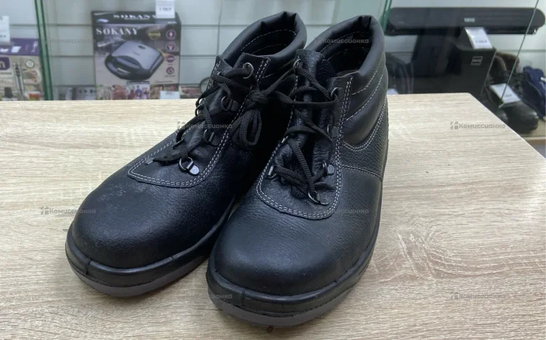 Ботинки 42 размер