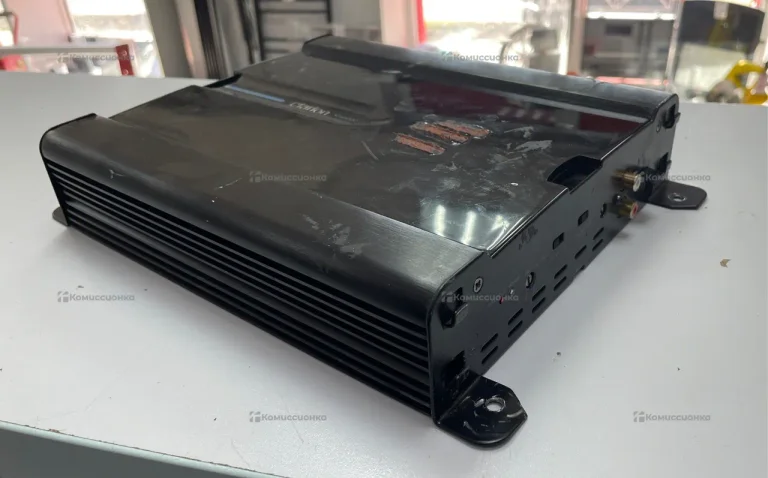 Усилитель  clarion xr2220