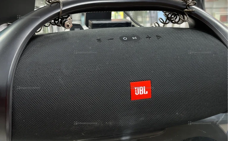 Колонка  JBL boombox