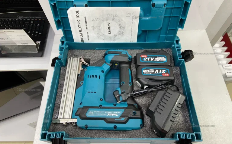 Аккумуляторный гвоздезабивной пистолет Makita