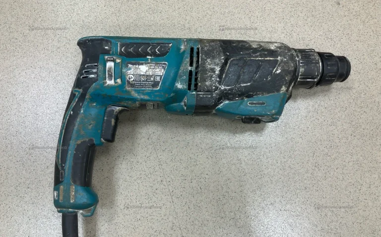 Перфоратор Makita HR2630
