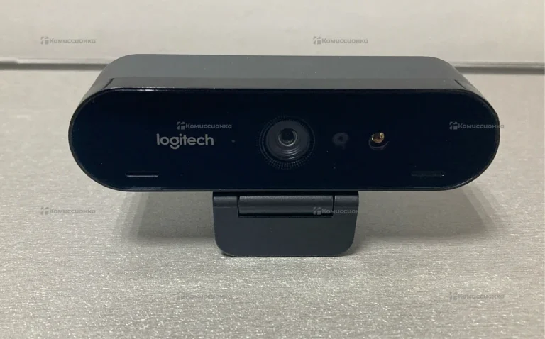 Веб камера Logitech Brio
