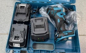 Шуруповерт-винтоверт Makita АКБ