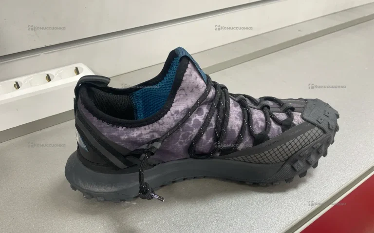 Nike ACG mountain fly low 41