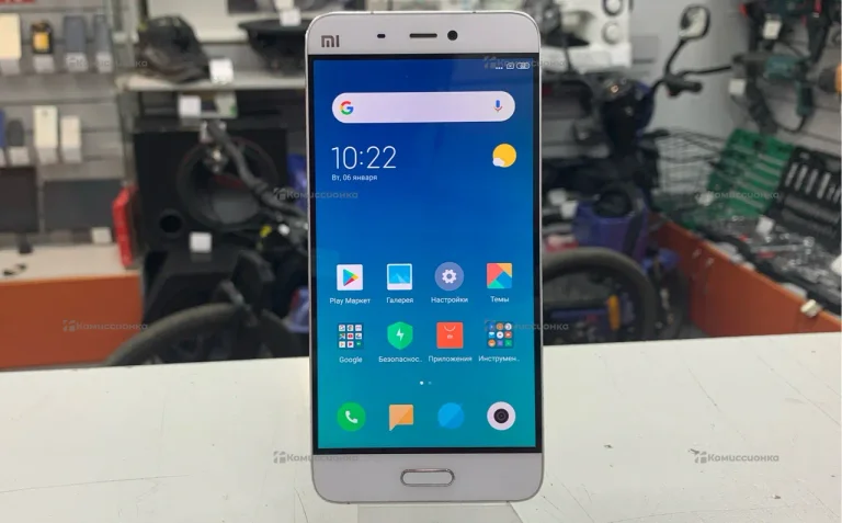 Xiaomi Mi 5 3/64 Gb